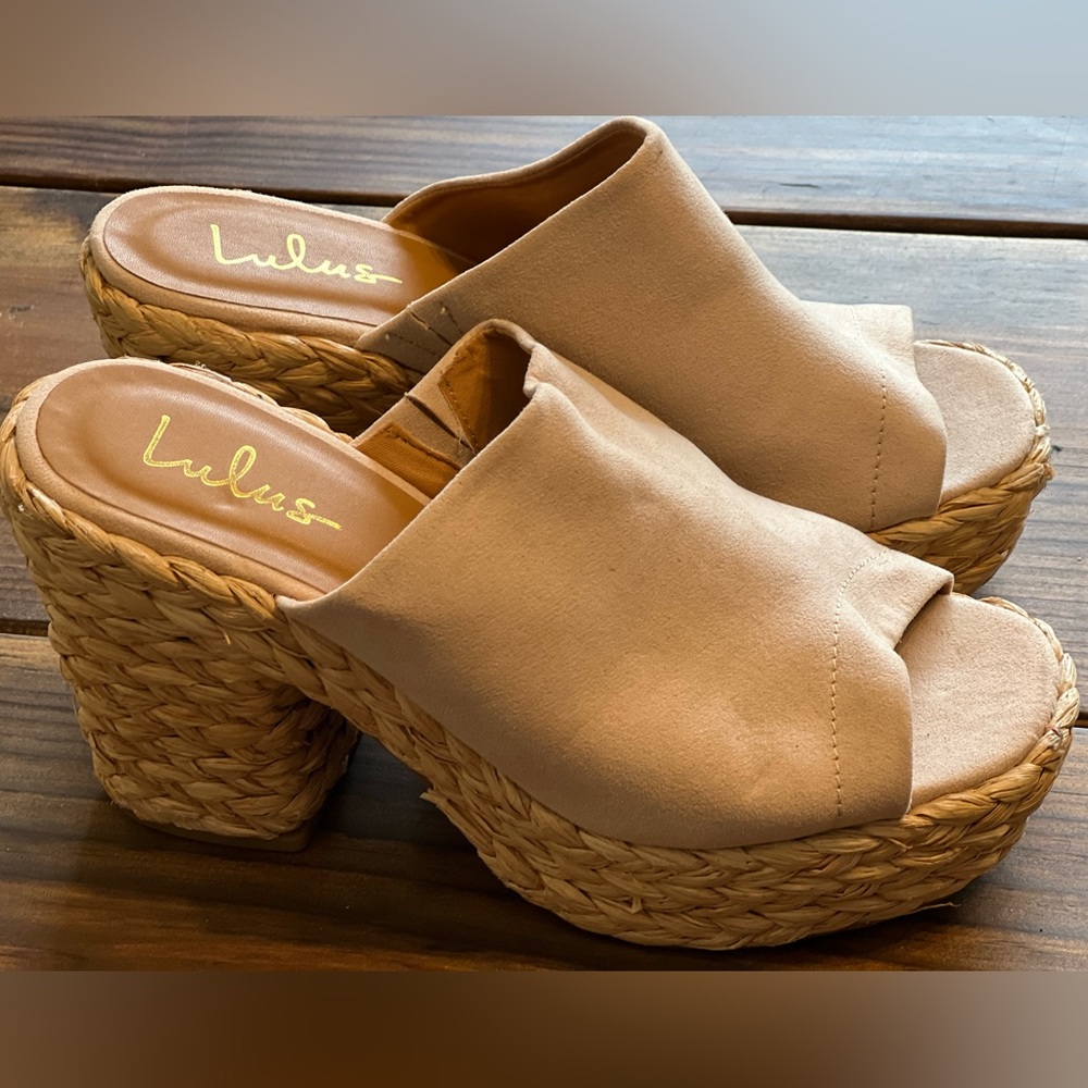 Lulu’s Ervyn Light Nude Suede Raffia Platform Slide Sandals